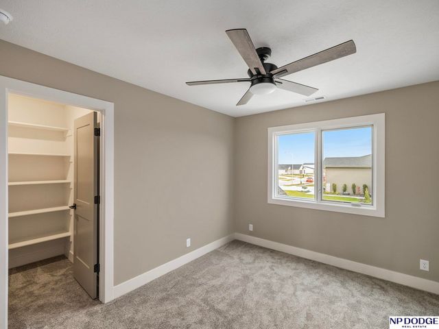 3301 S 212 Street, Omaha, NE 68022