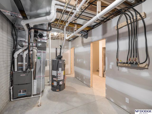 3301 S 212 Street, Omaha, NE 68022