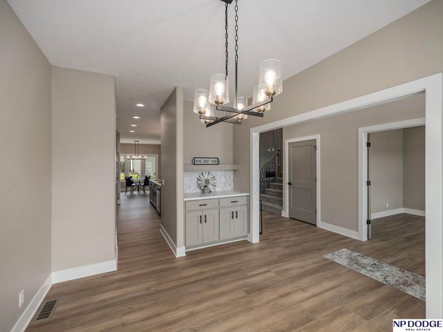 3301 S 212 Street, Omaha, NE 68022