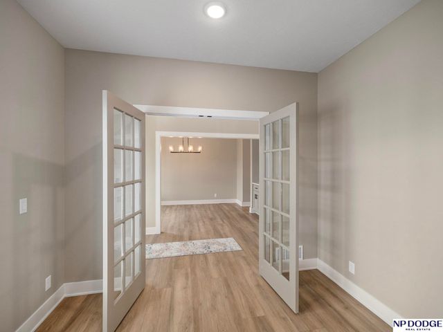 3301 S 212 Street, Omaha, NE 68022