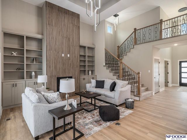 3301 S 212 Street, Omaha, NE 68022