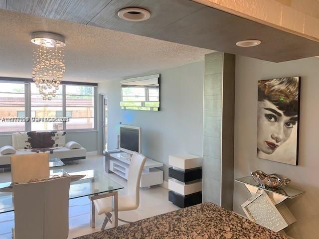 8000 Harding Ave 2B, Miami Beach, FL 33141