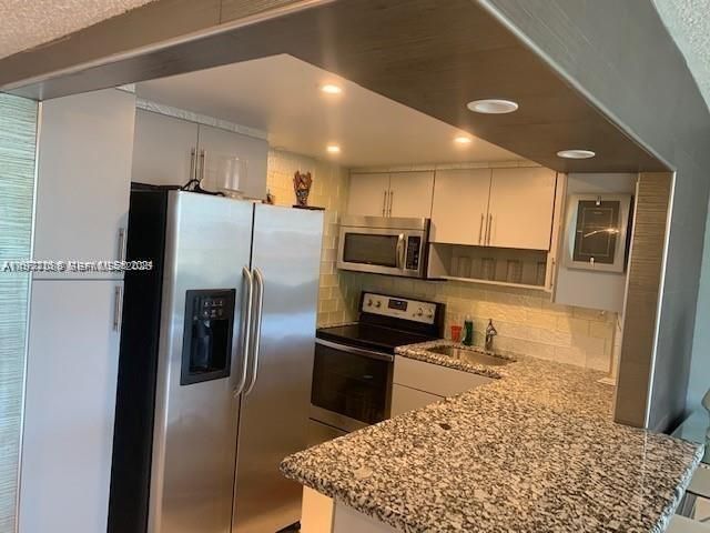 8000 Harding Ave 2B, Miami Beach, FL 33141