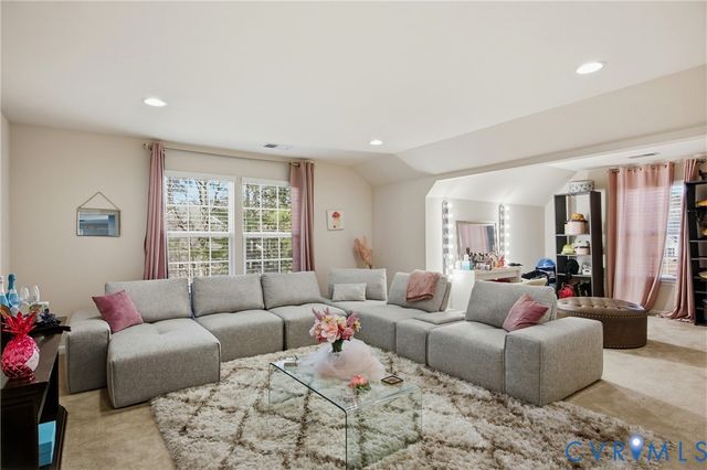 8431 Fedora Dr, Chesterfield, VA 23838