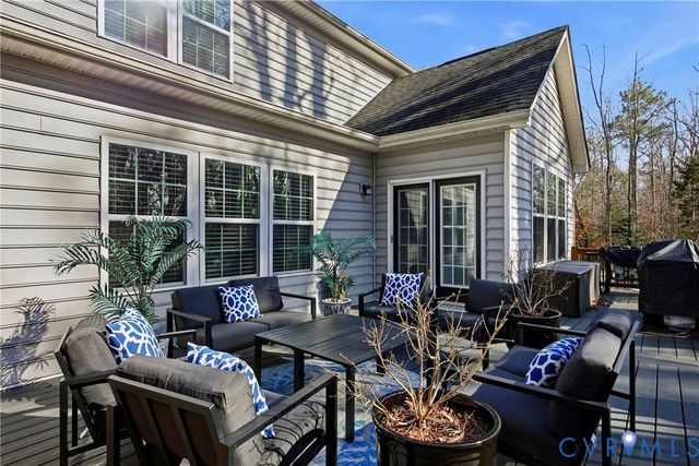 8431 Fedora Dr, Chesterfield, VA 23838