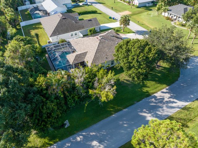 1302 Coverbrook Lane, Sebastian, FL 32958