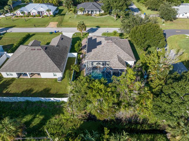1302 Coverbrook Lane, Sebastian, FL 32958