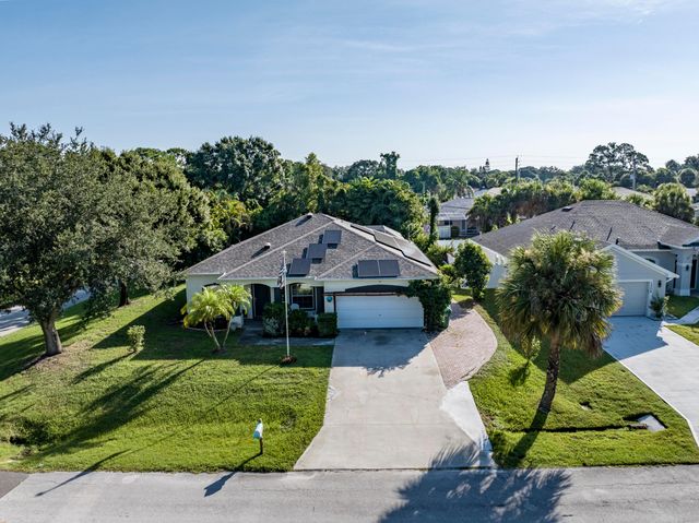 1302 Coverbrook Lane, Sebastian, FL 32958