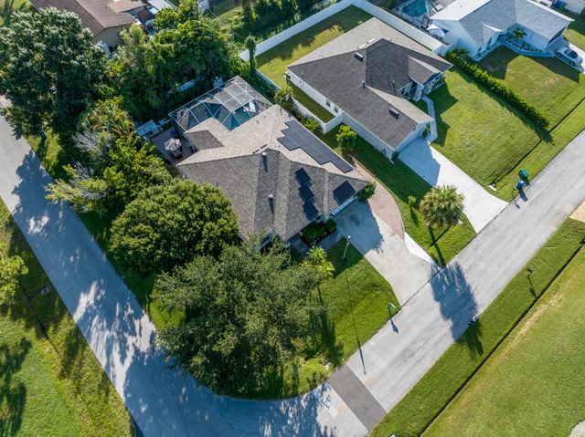 1302 Coverbrook Lane, Sebastian, FL 32958