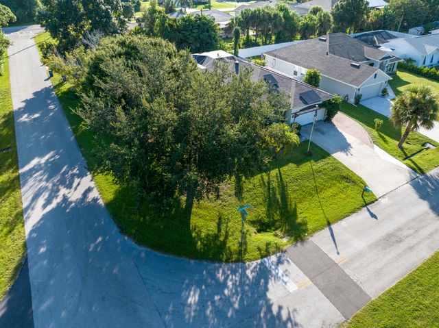 1302 Coverbrook Lane, Sebastian, FL 32958