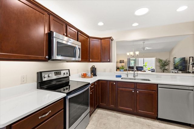 2004 FLOWERSVILLE PLACE, The Villages, FL 32163