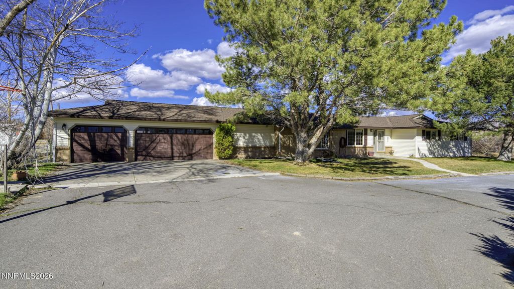 Image 1 of property listing at 10585 Silver Knolls Boulevard, Reno, NV 89508