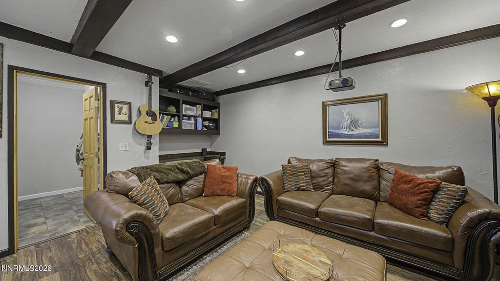 Image 15 of property listing at 10585 Silver Knolls Boulevard, Reno, NV 89508