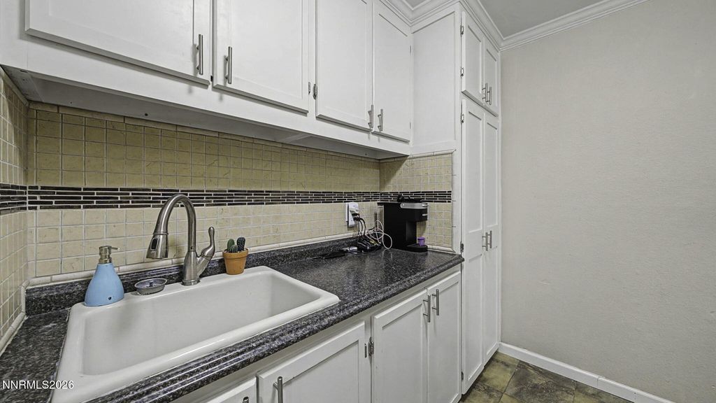 Image 18 of property listing at 10585 Silver Knolls Boulevard, Reno, NV 89508