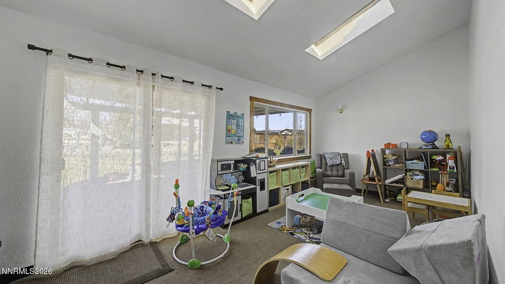 Image 20 of property listing at 10585 Silver Knolls Boulevard, Reno, NV 89508