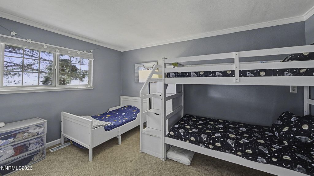 Image 27 of property listing at 10585 Silver Knolls Boulevard, Reno, NV 89508