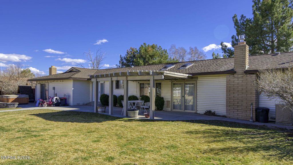 Image 39 of property listing at 10585 Silver Knolls Boulevard, Reno, NV 89508