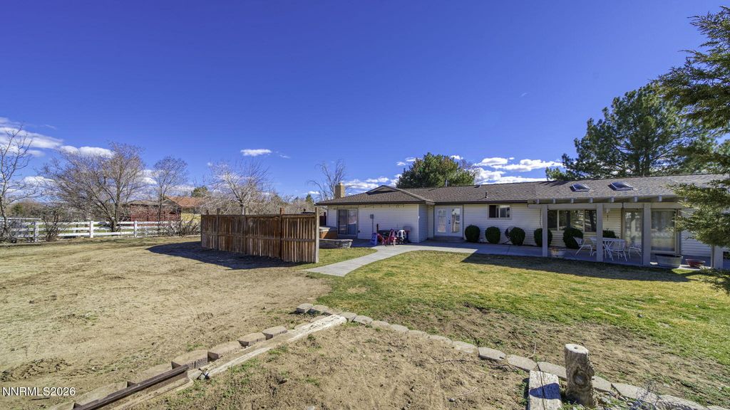 Image 48 of property listing at 10585 Silver Knolls Boulevard, Reno, NV 89508