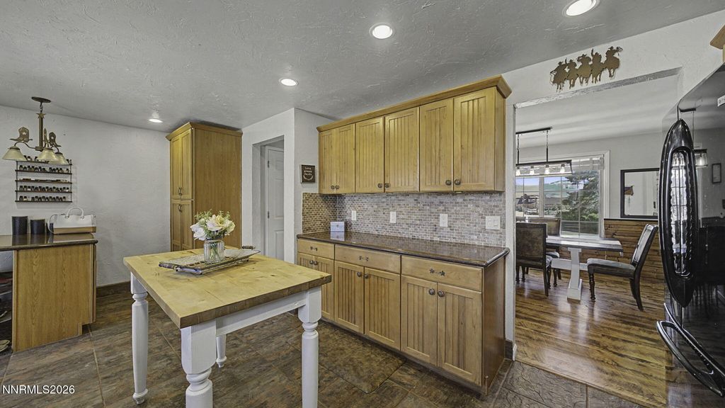 Image 5 of property listing at 10585 Silver Knolls Boulevard, Reno, NV 89508