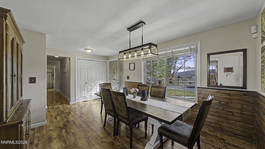 Image 6 of property listing at 10585 Silver Knolls Boulevard, Reno, NV 89508