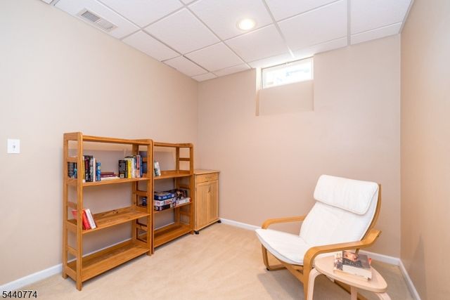 21 Stirrup Ln, Raritan Twp., NJ 08822