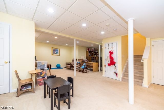 21 Stirrup Ln, Raritan Twp., NJ 08822