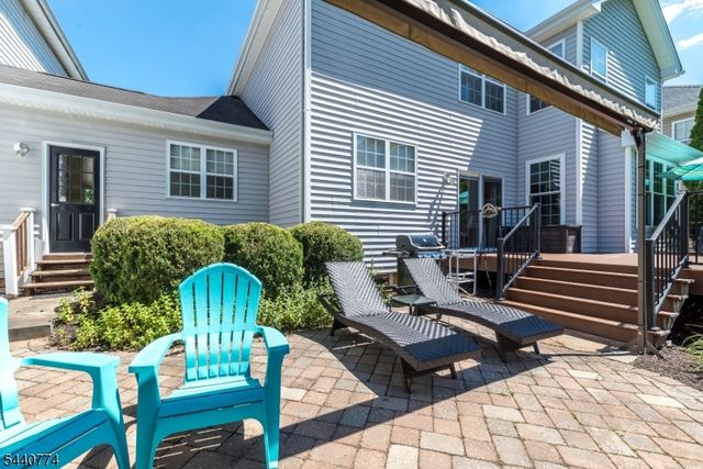 21 Stirrup Ln, Raritan Twp., NJ 08822
