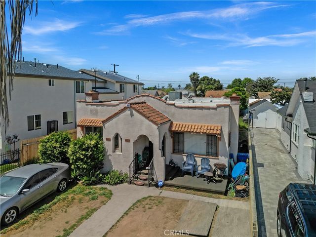 4227 Walton Avenue, Los Angeles, CA 90037