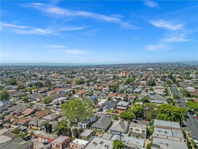4227 Walton Avenue, Los Angeles, CA 90037