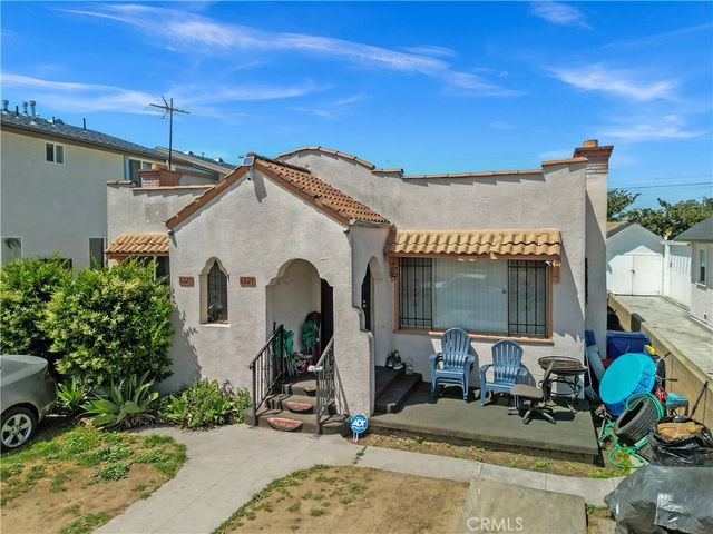 4227 Walton Avenue, Los Angeles, CA 90037