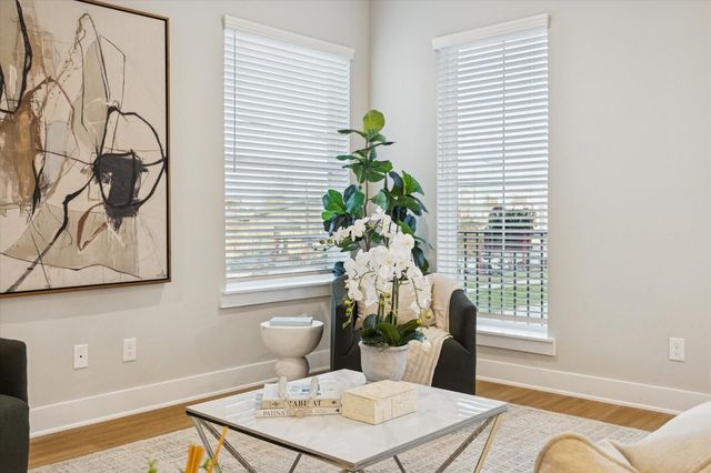 719 Thornton Road D, Houston, TX 77018