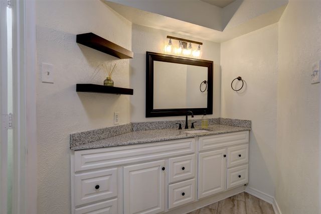 1911 University Drive, Richardson, TX 75081
