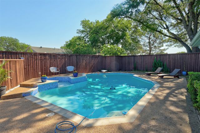 1911 University Drive, Richardson, TX 75081