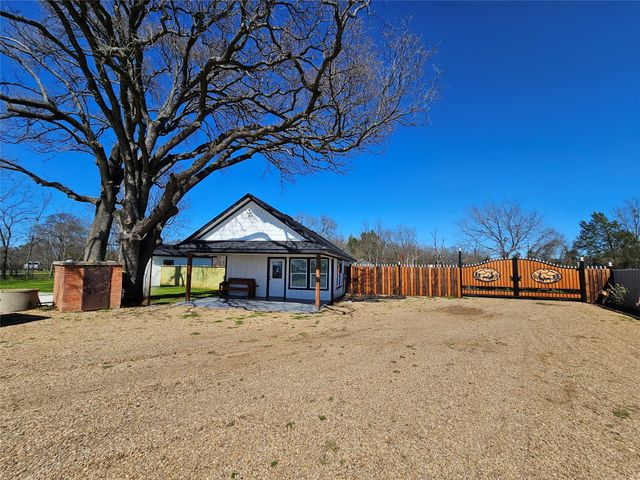 1020 S Tool Drive, Tool, TX 75143