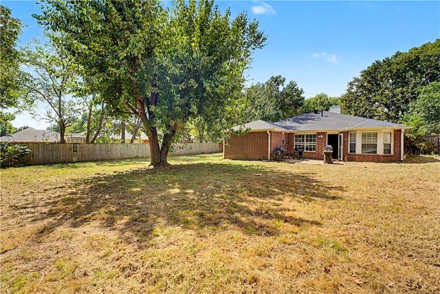4589 Ashford Knoll, Johnson, AR 72762