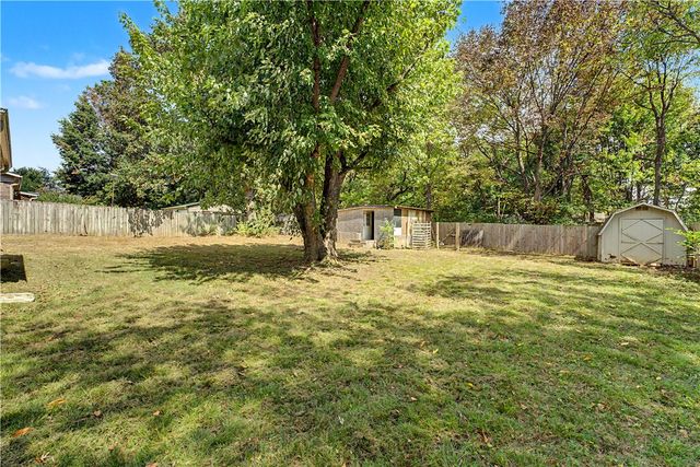 4589 Ashford Knoll, Johnson, AR 72762