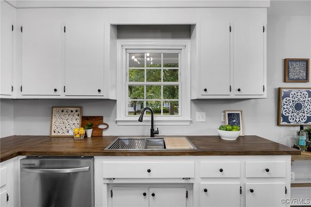 2505 Winston Ct, Glen Allen, VA 23060