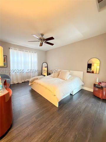 5051 SW 35th Way, Hollywood, FL 33312