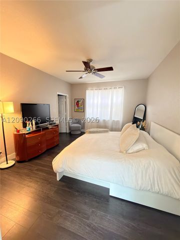 5051 SW 35th Way, Hollywood, FL 33312