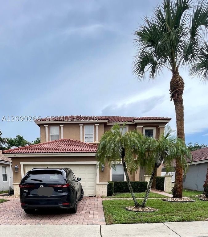 5051 SW 35th Way, Hollywood, FL 33312