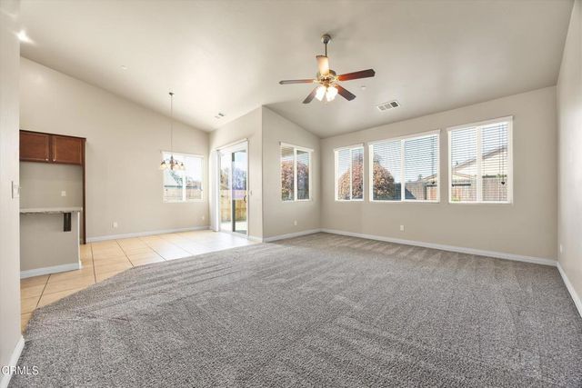 9014 Cadbury Drive, Bakersfield, CA 93311