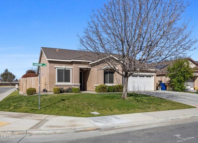 9014 Cadbury Drive, Bakersfield, CA 93311