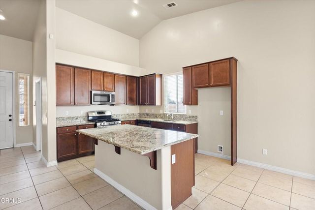 9014 Cadbury Drive, Bakersfield, CA 93311