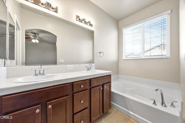 9014 Cadbury Drive, Bakersfield, CA 93311