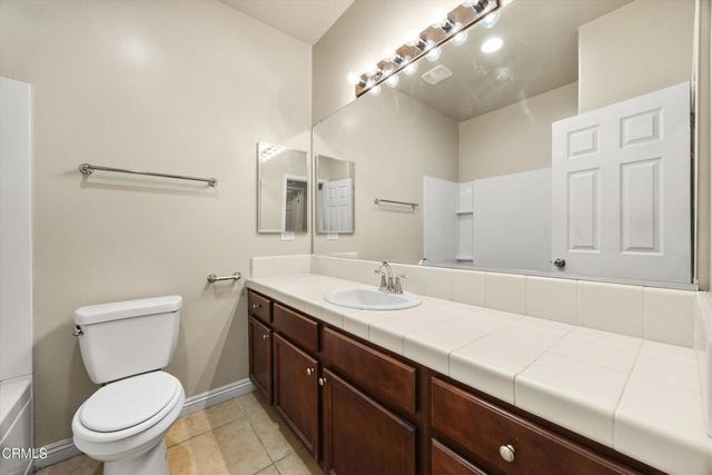 9014 Cadbury Drive, Bakersfield, CA 93311