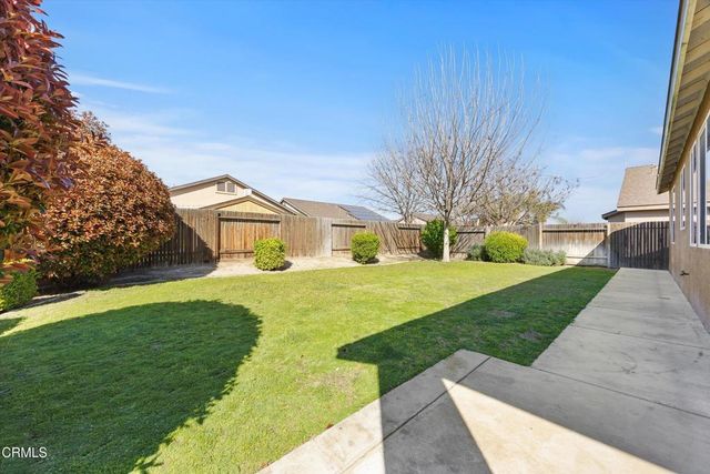 9014 Cadbury Drive, Bakersfield, CA 93311