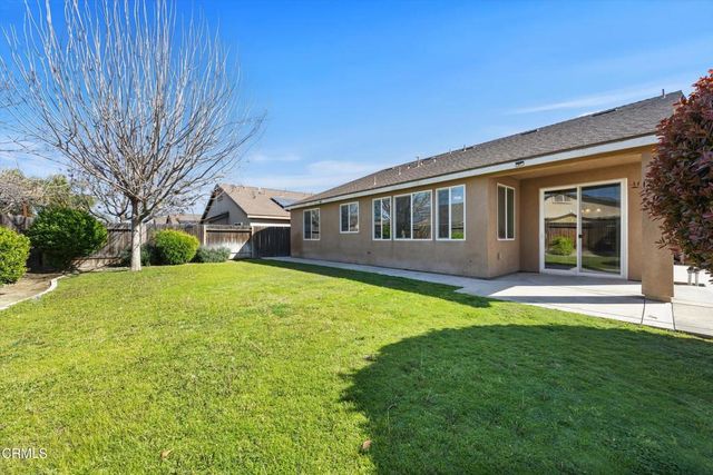 9014 Cadbury Drive, Bakersfield, CA 93311