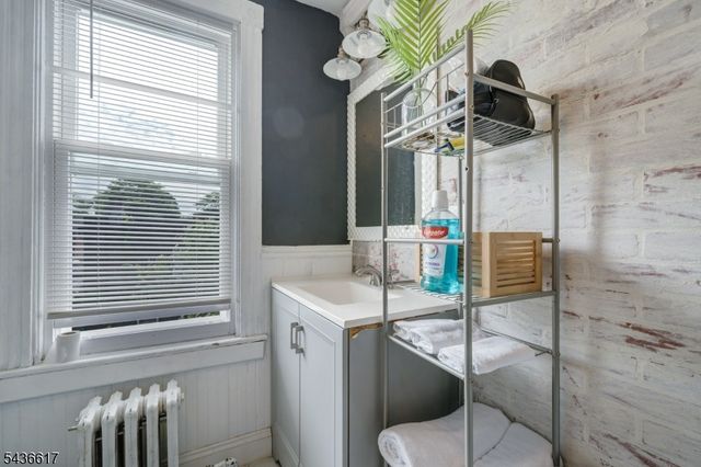 12 Heckman St, Phillipsburg Town, NJ 08865