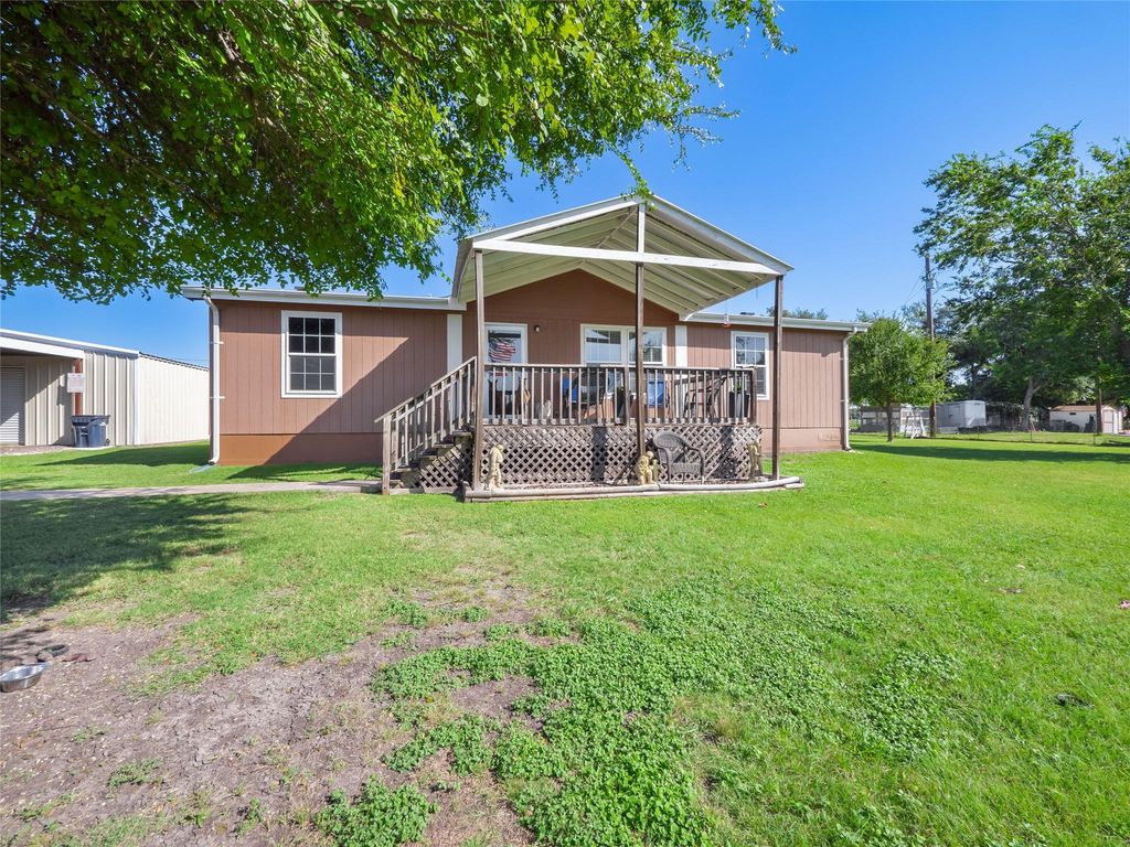 1200 County Road 226, Florence, TX 76527