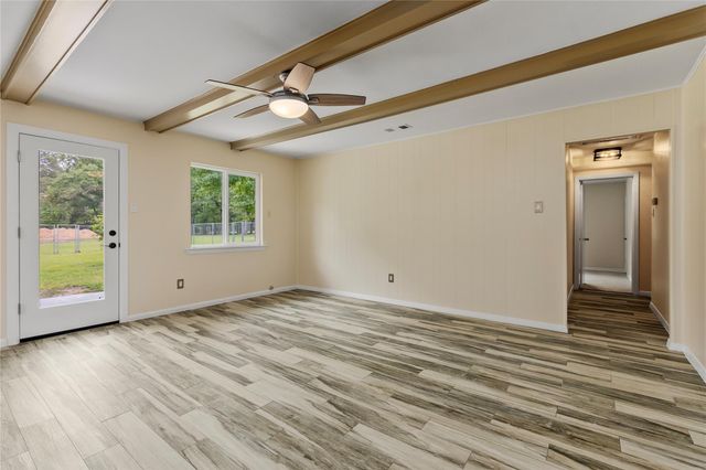 14974 East Dr, Conroe, TX 77302